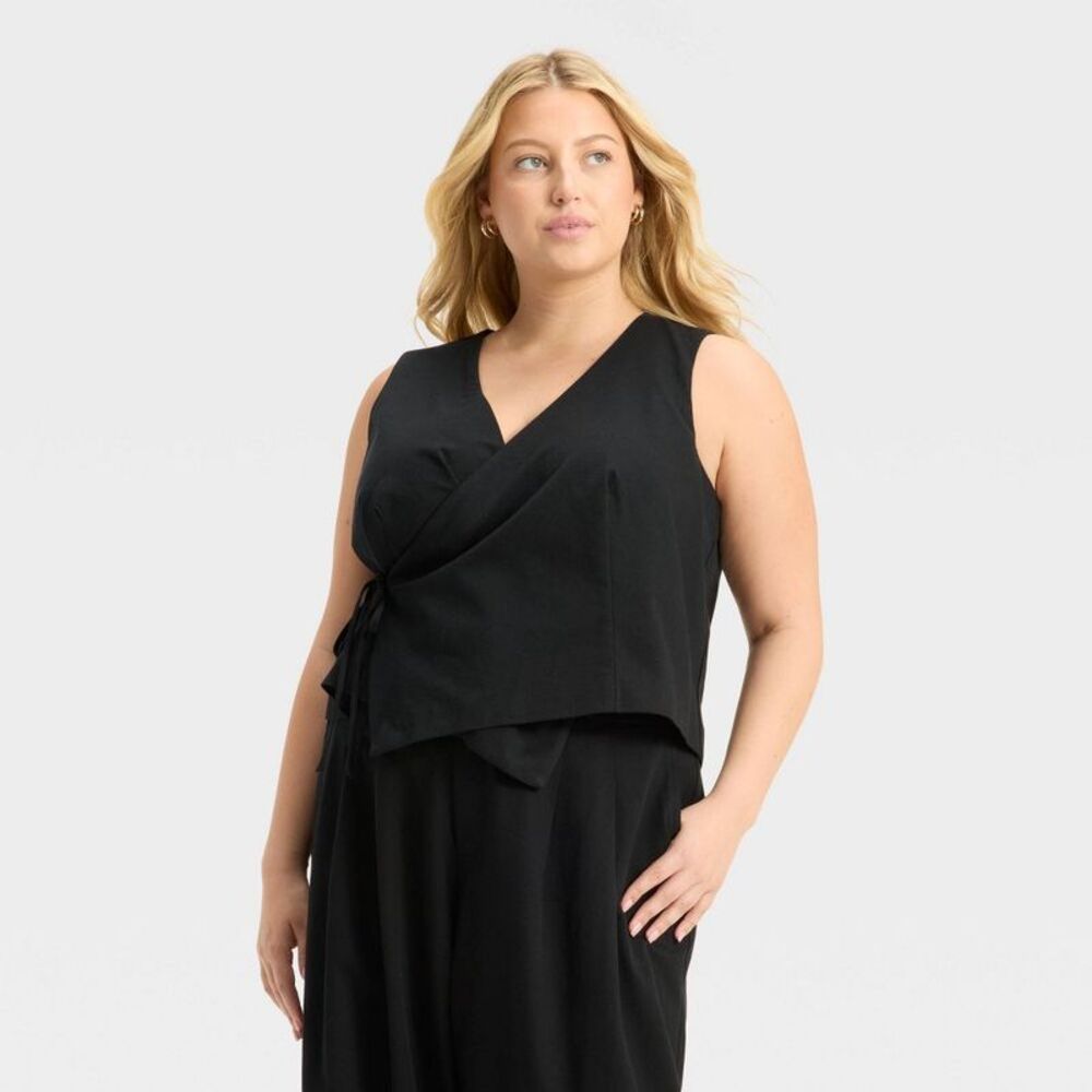 Women's Linen Wrap Vest - Future Collective Black 3X